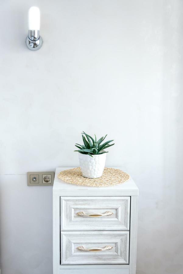 Spacious And Cozy Apartment In Bishkek Center Bagian luar foto