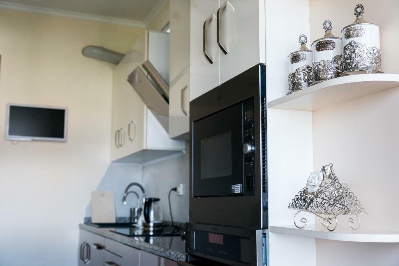 Spacious And Cozy Apartment In Bishkek Center Bagian luar foto